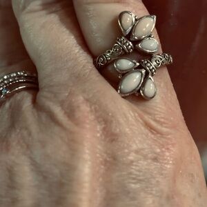 Elegant sterling silver Pink Opal Women's Ring - Mint Condition